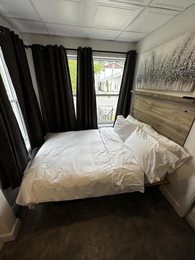 Le Chambreur Rouyn Exterior photo